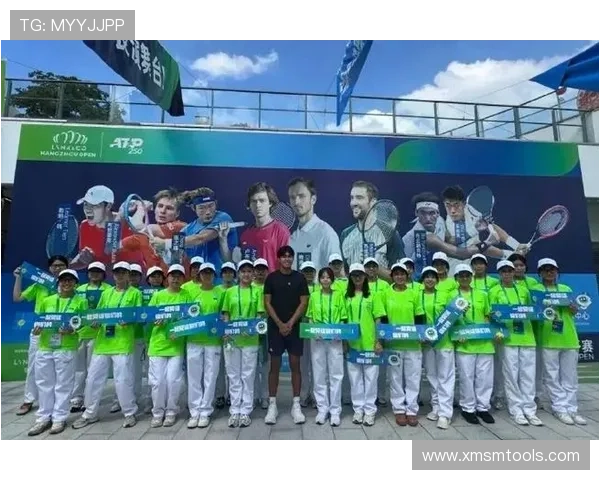 杭州网球队在欧锦赛中的团队协作展现出色表现引发关注与赞誉