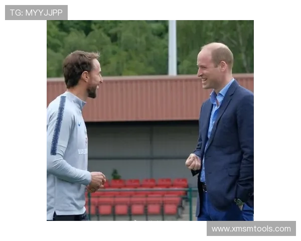 足球明星同框特效揭秘如何让你与偶像并肩作战的创意技巧与应用分享