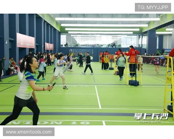 武汉羽毛球队创下羽毛球耐力新高成就引发广泛关注与赞誉 武汉羽毛球队创下羽毛球耐力新高成就引发广泛关注与赞誉